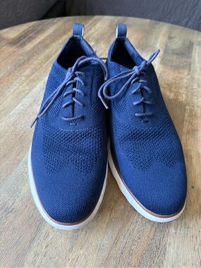 Cole Haan OriginalGrand Stitchlite Wingtip Oxfords in Navy Blue - Size 9